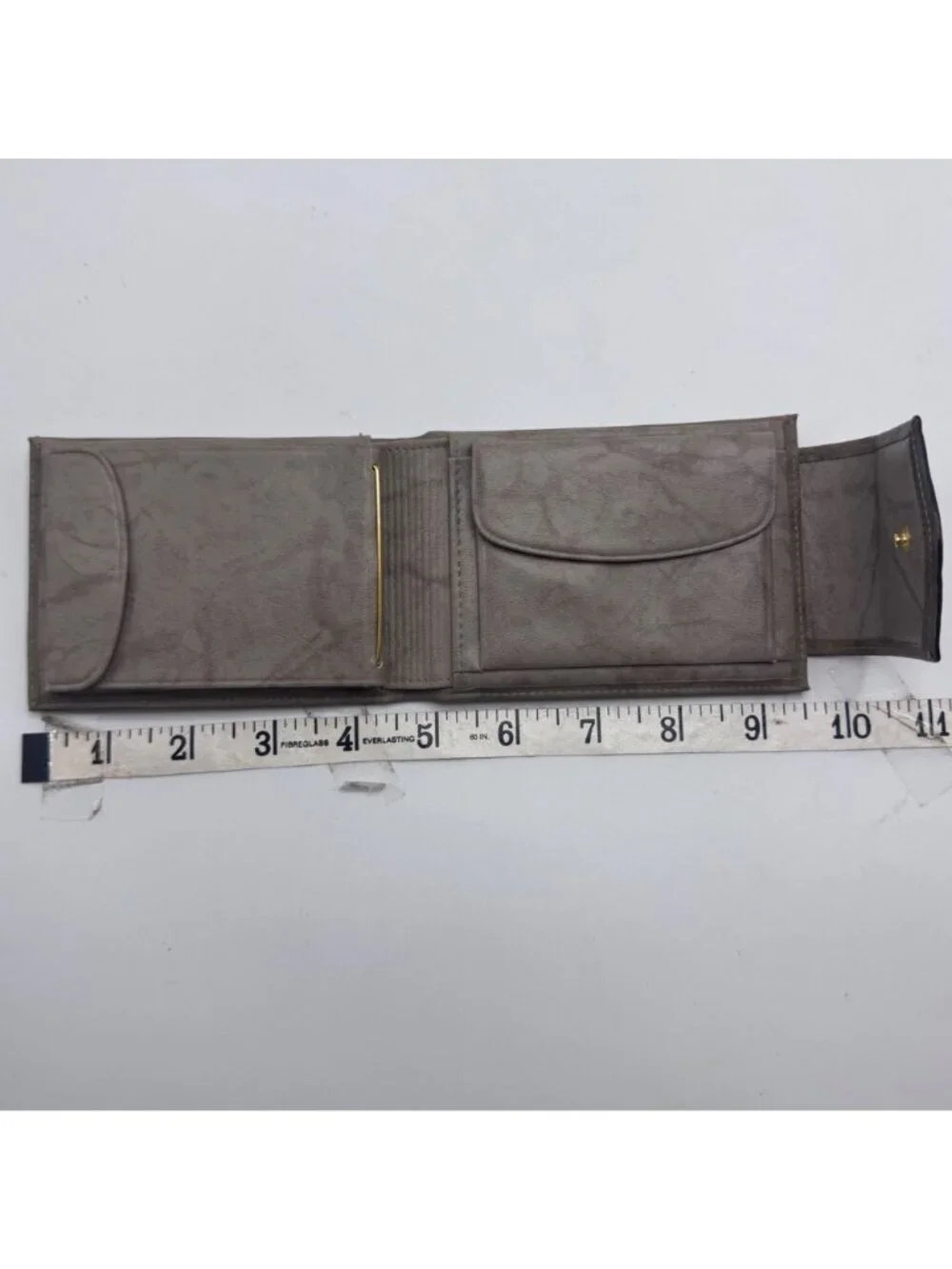 Buxton Heiress Top Grain Cowhide Leather Wallet Bifold Floral Embossed Flap Beig - Picture 13 of 13